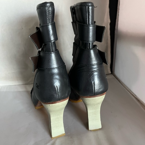 Cat Footwear Women's Buckle Up Boot 7 - Picture 12 of 14